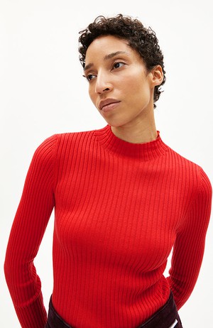 Alaania top candy apple from Sophie Stone