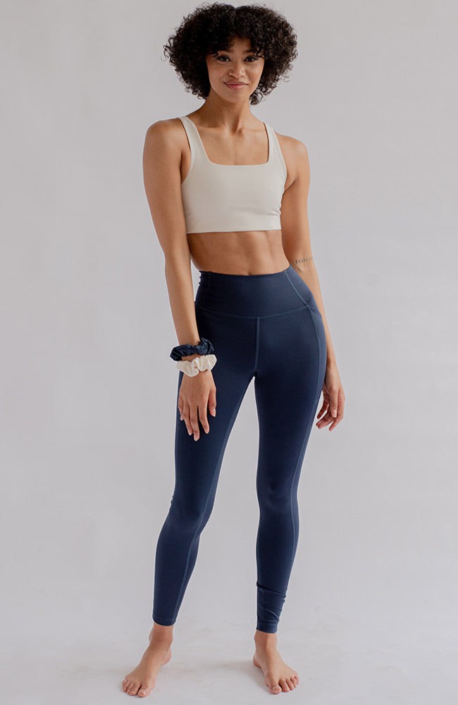 Compressive high-rise pocket legging midnight from Sophie Stone