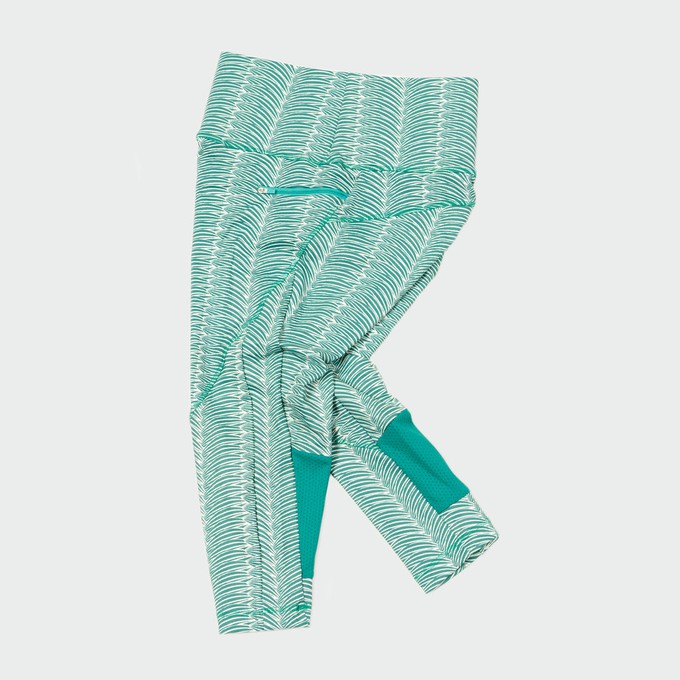 Happy 3/4 legging aqua waves from Spiffy Active