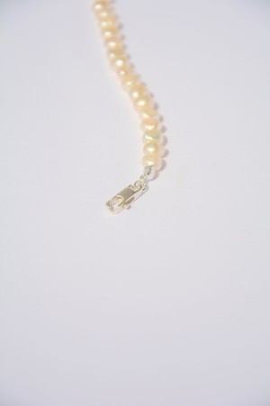 THE SQUIGGLY PEARL BRACELET from squïd studios