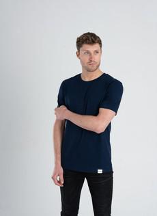 Premium Organic T-shirt Navy via Stricters