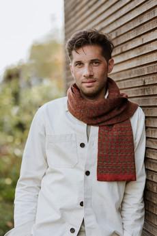 Ginger Pied-de-Poule Jacquard Knit Scarf – Brown/Beige Blend via STUDIO MYR