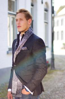 Rock Gradient Graphic Jacquard Knit Cotton Scarf – Black/Silver Grey via STUDIO MYR