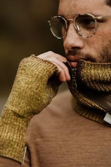 Earl Men’s Fingerless Gloves – Rib Knit Merino Ochre Blend with Zippers via STUDIO MYR