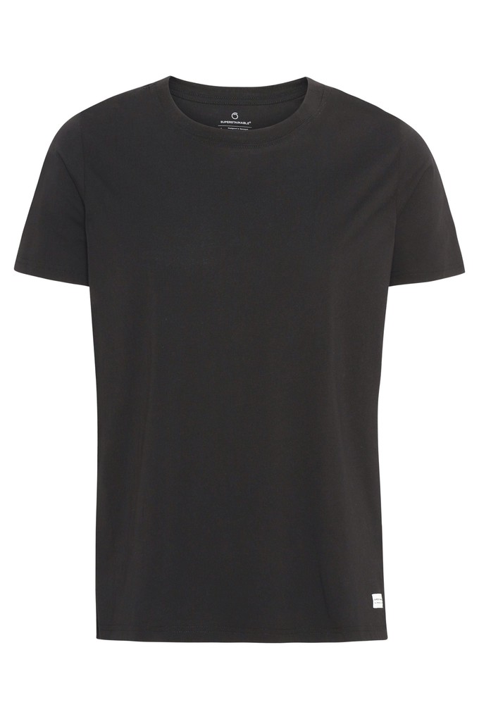 Holmen Tee Black from Superstainable