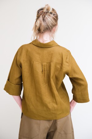 Blouse Splitjes | Linnen Olijfgroen from Sûr Atelier