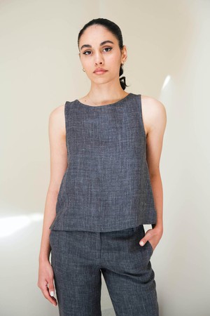 Jip Croptop | Linnen Antraciet from Sûr Atelier