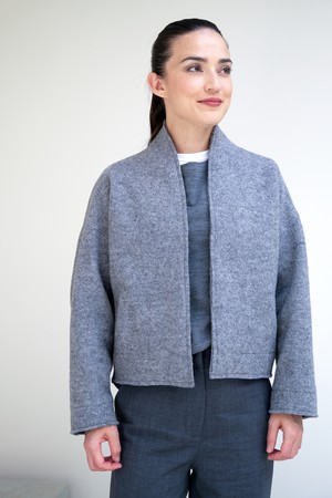 Kort Vestje | Wol Grijs from Sûr Atelier