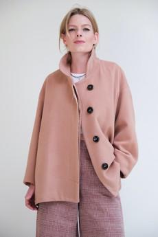 Halflange Jas | Wol Roze via Sûr Atelier