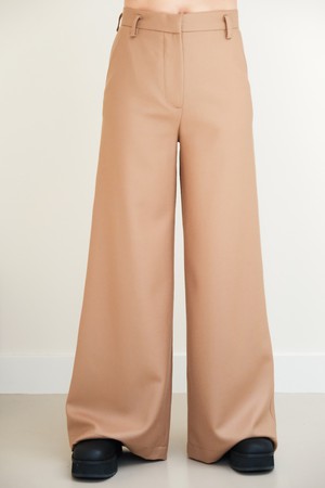 Broek Wijd | Wol Zand from Sûr Atelier