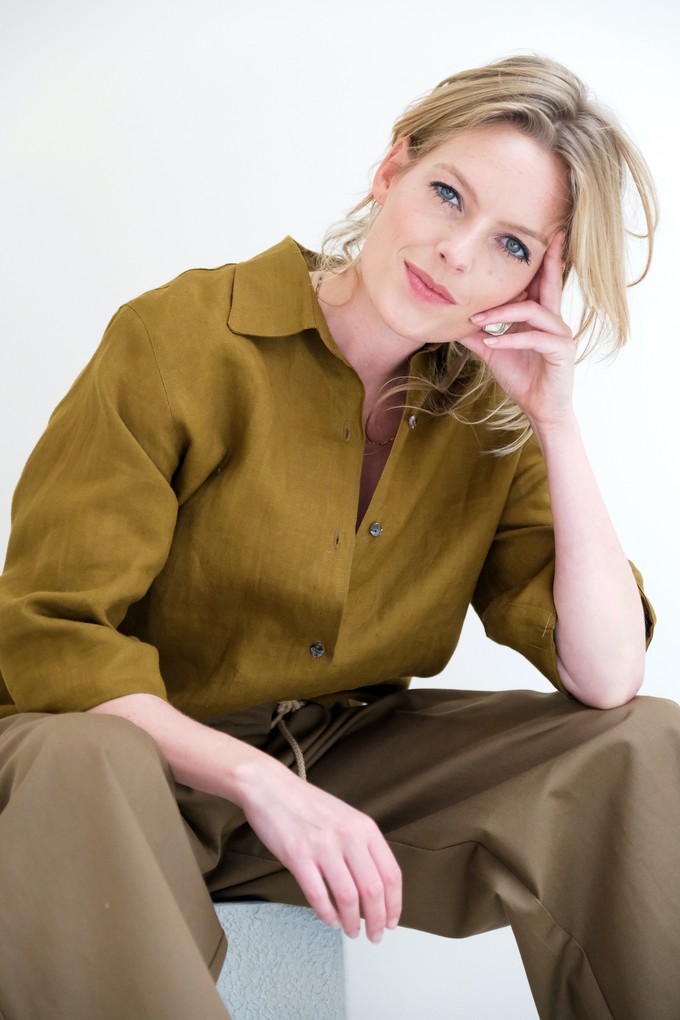 Blouse Splitjes | Linnen Olijfgroen from Sûr Atelier
