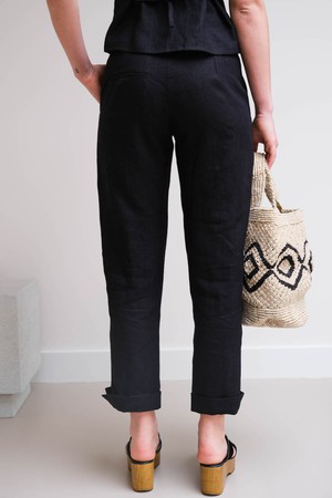 Tess Broek | Linnen Zwart from Sûr Atelier