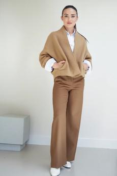 Kort Vestje | Wol Zand via Sûr Atelier