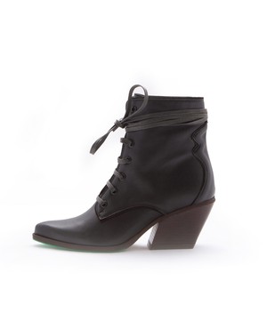 A Perfect Jane | Lot Boots from The Blind Spot