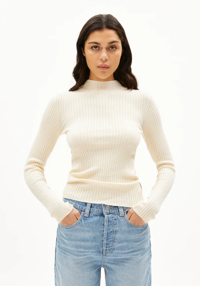 Pullover Alaania Knit Oatmilk from The Blind Spot Pullover Alaania Knit Oatmilk from The Blind Spot