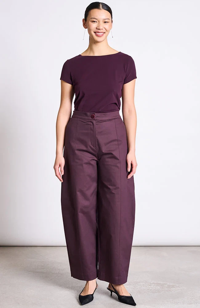Broek Cotton Barrel Pants Yauri Cherry Lacquer from The Blind Spot
