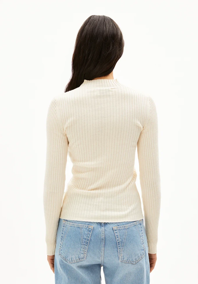 Pullover Alaania Knit Oatmilk from The Blind Spot Pullover Alaania Knit Oatmilk from The Blind Spot