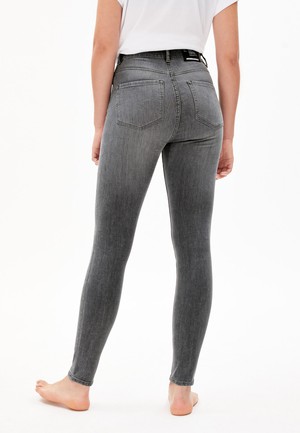 Ingaa Jeans | High Waist Skinny | Moon Grey from The Blind Spot