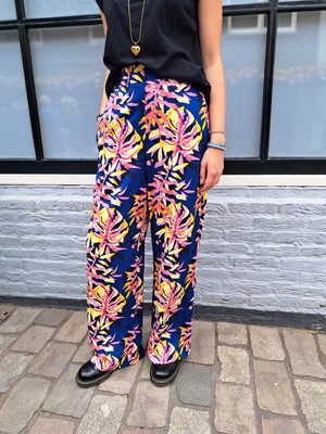 Broek Ale Tropical Collage Multi Color from The Blind Spot