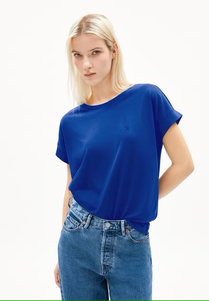 T-shirt Jilaana Lapis Blue from The Blind Spot