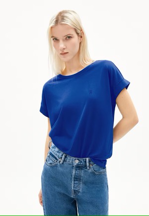 T-shirt Jilaana Lapis Blue from The Blind Spot