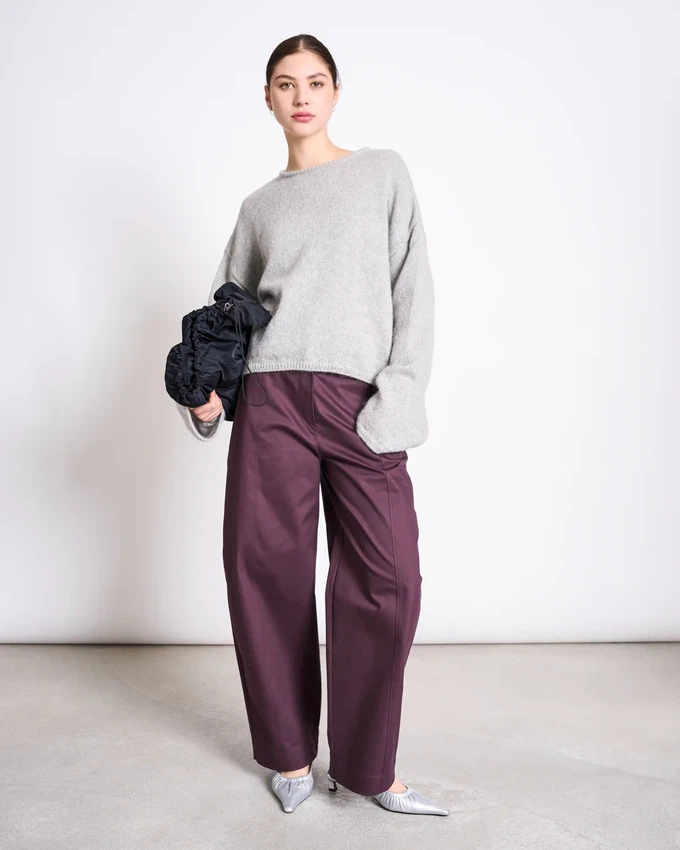 Broek Cotton Barrel Pants Yauri Cherry Lacquer from The Blind Spot