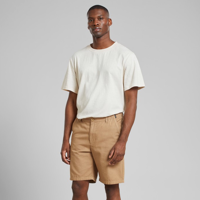 Chino Shorts Nacka Kelp Beige from The Blind Spot