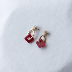 Studio Nok Nok | Charm 11 via The Blind Spot