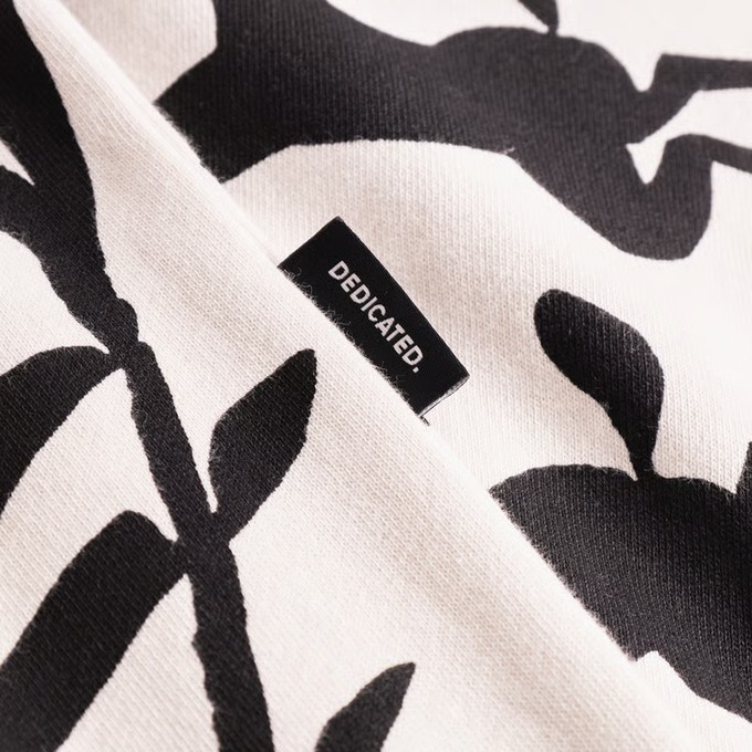 Dedicated | Sweater Ystad Papercut Horses Oat White from The Blind Spot