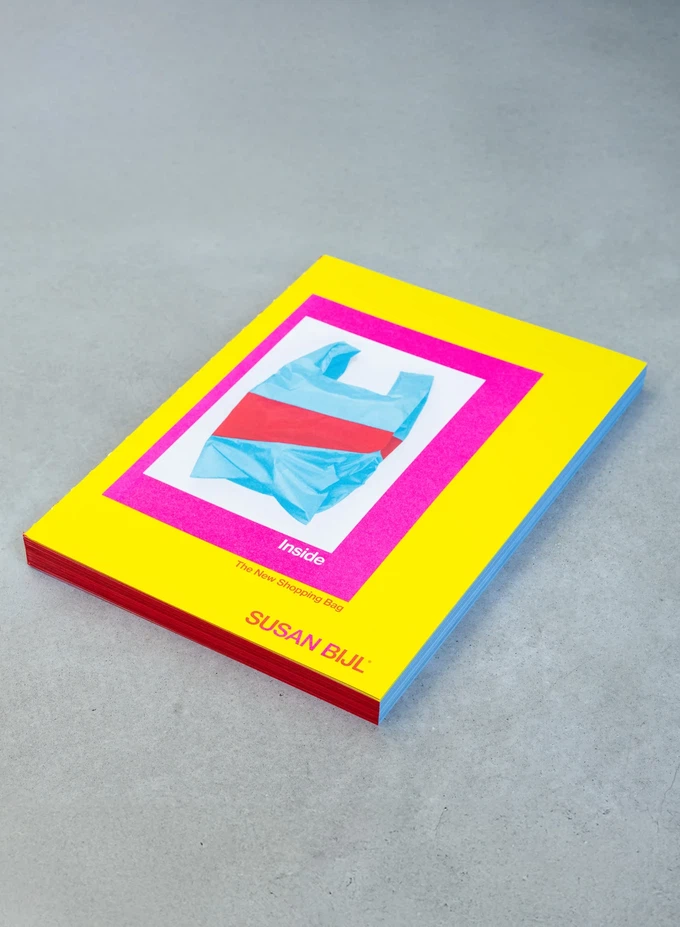 Boek ‘Inside The New Shopping Bag’ from The Blind Spot