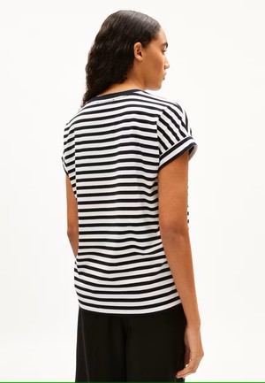 T-shirt Idaara Stripes Zwart Wit from The Blind Spot T-shirt Idaara Stripes Zwart Wit from The Blind Spot