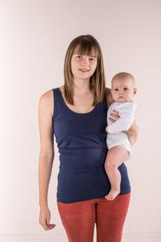 Organic Breastfeeding Vest in Navy *Clearance* van The Bshirt