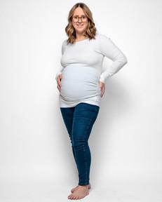 Maternity Long Sleeve Top in White Organic Cotton van The Bshirt