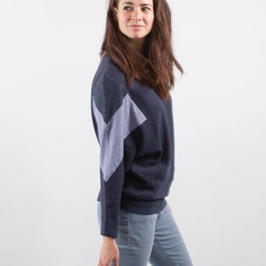 Sweatshirt - AMY - gemaakt van 4 verschillende gerecyclede stoffen: blauw, blauw, denim from The Driftwood Tales