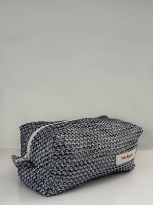 THE MAKE-UP BAG BLUE from THE LAUNCH