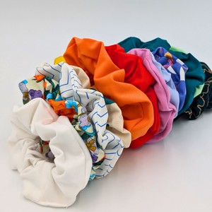 Uni-Colour Organic Cotton Scrunchies from TIZZ & TONIC
