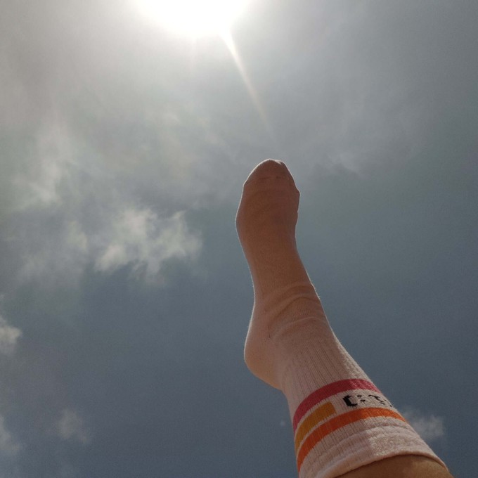 HI Unisex Tennis Socks from TIZZ & TONIC