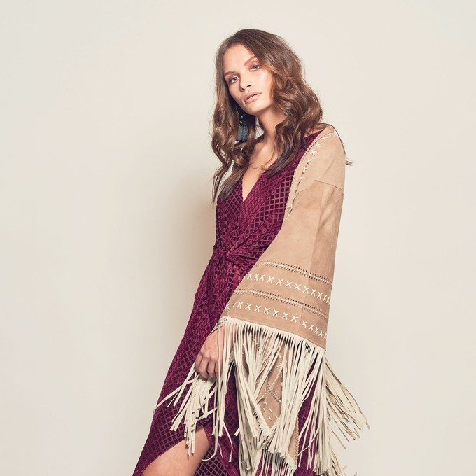 Nadine extra large suede fringe wrap - beige from Treasures-Design