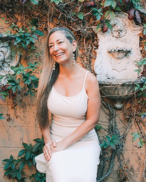 gardenia earrings from TRUVAI jewellery