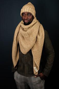 Twelve Million Omslagdoek Alaska - Taupe via Twelve Million
