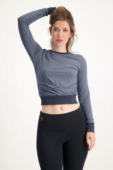 Lakshmi Longsleeve Crop Top – Slate van Urban Goddess