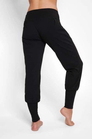 Yoga Broek Dakini – Urban Black from Urban Goddess Yoga Broek Dakini – Urban Black from Urban Goddess