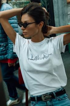 Embroidered Skyline - New York | Organic Cotton T-shirts van Urbankissed