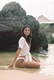 The Georgia - Linen Blouse van Urbankissed