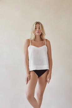 The Maya - Linen Top White via Urbankissed