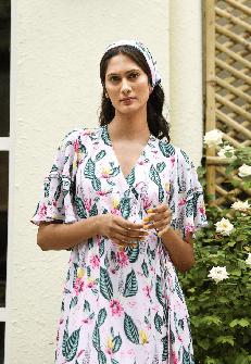 Wrap Floral Dress - White & Green van Urbankissed