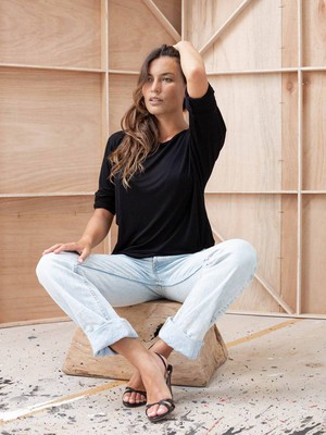 Long Sleeve Round Neck Tee from Urbankissed