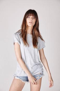 The Alexa | Basic T-shirt - Grey van Urbankissed