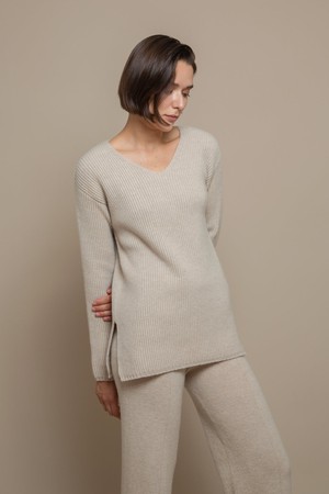 Ribbed V-neck Jumper from Urbankissed