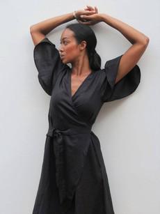 Ayla Linen Dress in Black van Urbankissed